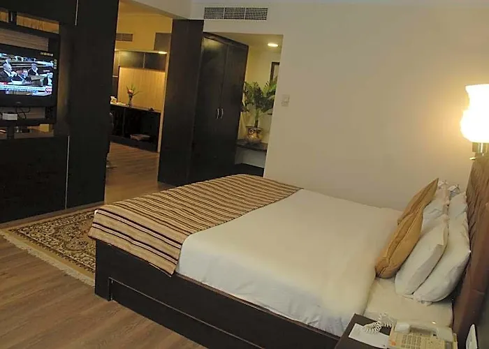 Vaishali Hotel 4*